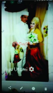 Foto pernikahan Ayu Utami dengan M Rifki (foto:MS44)