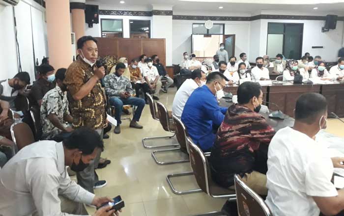 RDP di Ruang Rapat DPRD Kota Tarakan terkait keluhan petani rumpu laut Tarakan, Rabu (28/4/2021). (foto : 1st)