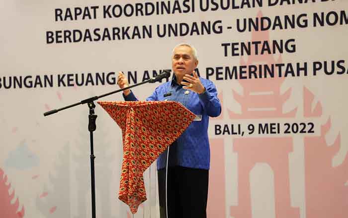 Gubernur Kaltim Dr. H. Isran Noor dalam Rapat Koordinasi Usulan Dana Bagi Hasil Lainnya berdasarkan Undang-Undang Nomor 1 tahun 2022, di Hotel Anvaya, Bali. (foto : Exclusive)