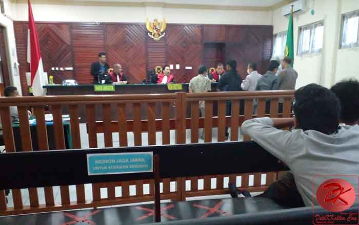 Sidang PN Tarakan mendengar keterangan saksi tidak disumpah, Kamis (16/6/2022). (foto : SL. Pohan)