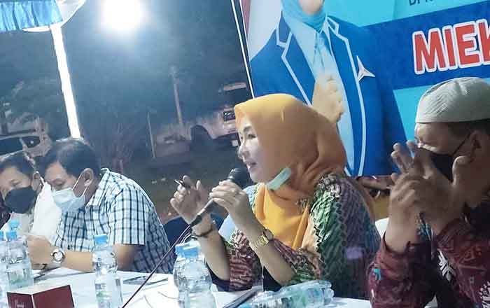 Anggota DPRD Kota Balikpapan Mieke Henny menggelar Reses Masa Sidang II tahun 2022. (foto : Exclusive)