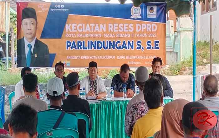 Reses di RT 07, Kelurahan Sepinggan Baru, Balikpapan Selatan, politisi Partai Nasdem mendapat sambutan hangat warga. (foto : Roni)