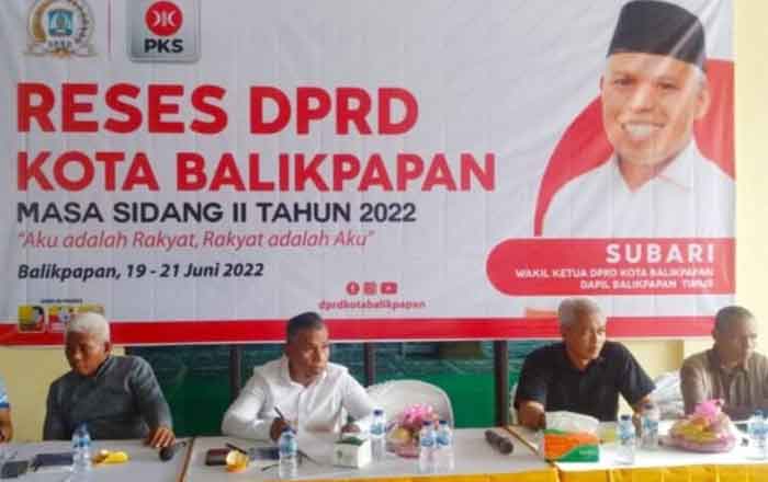 Anggota DPRD Kota Balikpapan Subari dalam reses masa sidang II 2022. (foto : Roni)