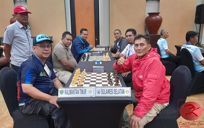 Trio Kaltim berhasil menaklukkan strategi permainan atlet-atlet Sulawesi Selatan pada PORWANAS XIII 2022, dengan kemenangan impresive 3-0 pada Babak Ke-4 hari Kedua. (foto : Exclusive)