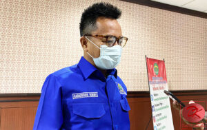 Ketua Komisi 1 DPRD Kaltim Baharuddin Demmu. (foto : Lisa)