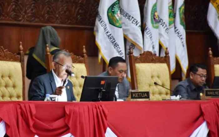 Wakil Ketua DPRD Kaltim Muhammad Samsun dalam Rapat Paripurna Ke-3 Masa Sidang Pertama Tahun 2023. (foto : Exclusive)