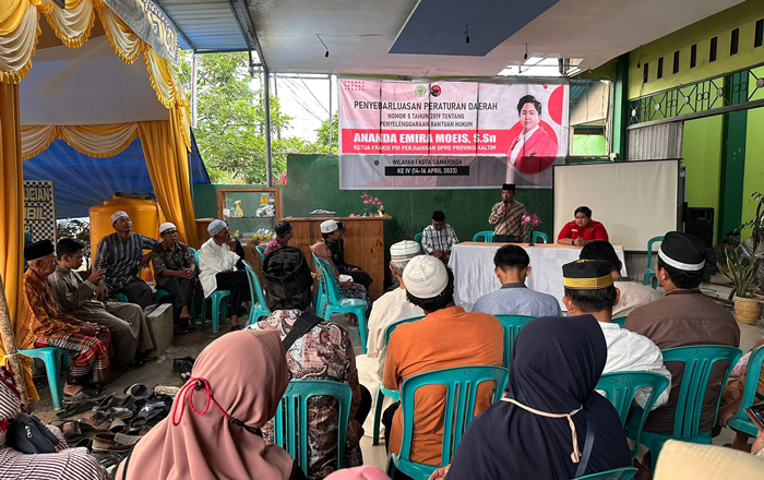 Anggota DPRD Kaltim Ananda Emira Moeis menggelar kegiatan Penyebaran Perda tentang Bantuan Hukum di Samarinda Seberang. (foto: Exclusive)