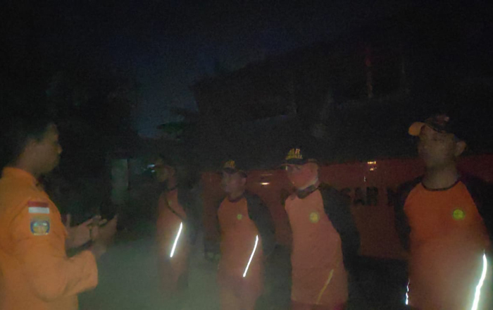 Tim Rescue Unit Siaga SAR Samarinda tiba di LKP pada Pukul 20:30 Wita. (foto: Tim SAR)