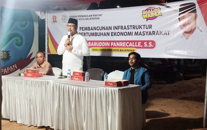 Wakil Ketua DPRD Kota Balikpapan Sabaruddin Panrecalle dalam Dialog Warga. (foto: Roni)