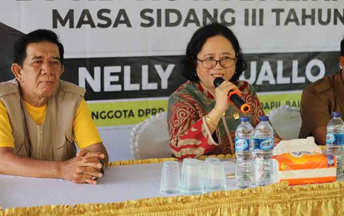 Nelly Turuallo, anggota DPRD Balikpapan gelar serap aspirasi warga. (foto: Roni)