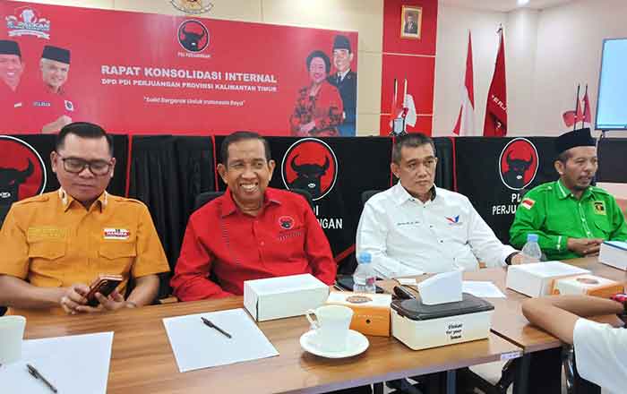 Rapat Koordinasi pembentukan Tim Kampanye dan Pemenangan Daerah Ganjar Pranowo Tingkat Kaltim dihadiri PDIP, Partai Hanura, PPP, dan Perindo. (foto: Exclusive)