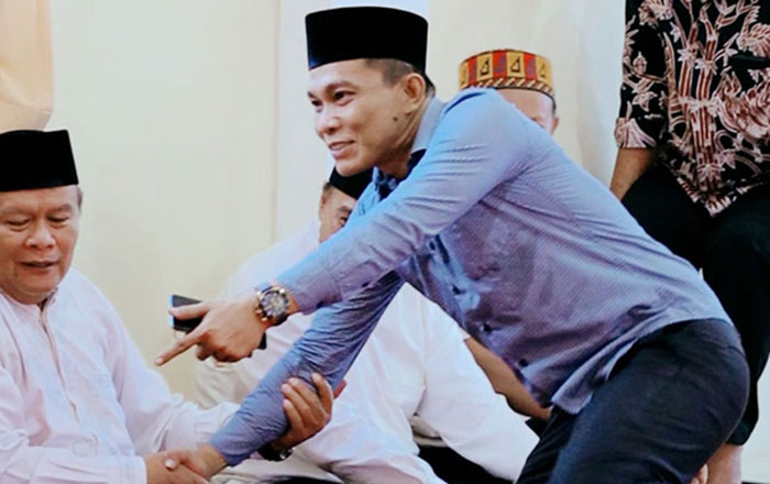 Nasrullah pada kegiatan Buka Puasa Bersama dengan warga Ika Pakarti Kota Bontang, ia berharap dukungan masyarakat dari etnis Jawa yang berjumlah sekitar 40 persen. (foto: Exlusive)